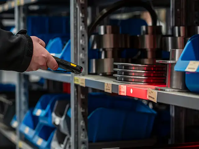 Apprenticeship as Warehouse logistics specialist